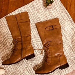 🆑 Like New 🌟 ModCloth Lace Boots